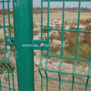 Beautiful PVC Coated Triangle Welded Wire Mesh Fence